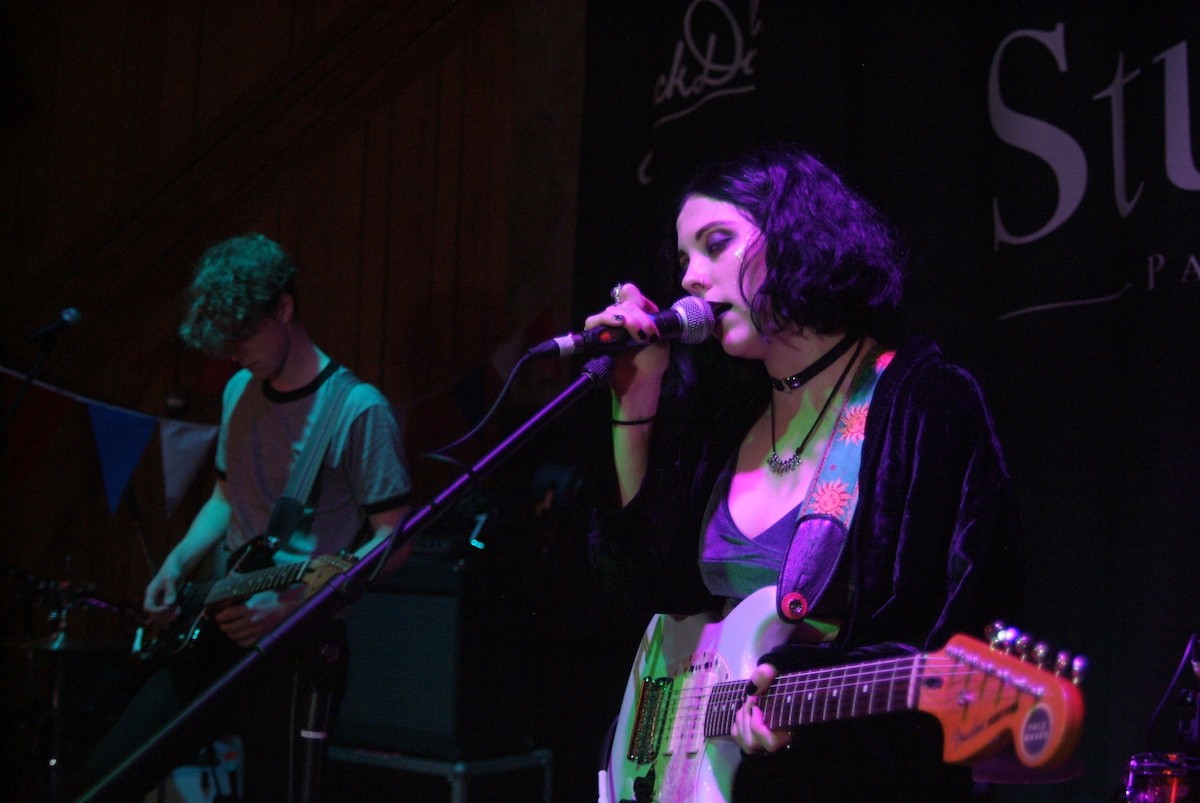 Pale Waves