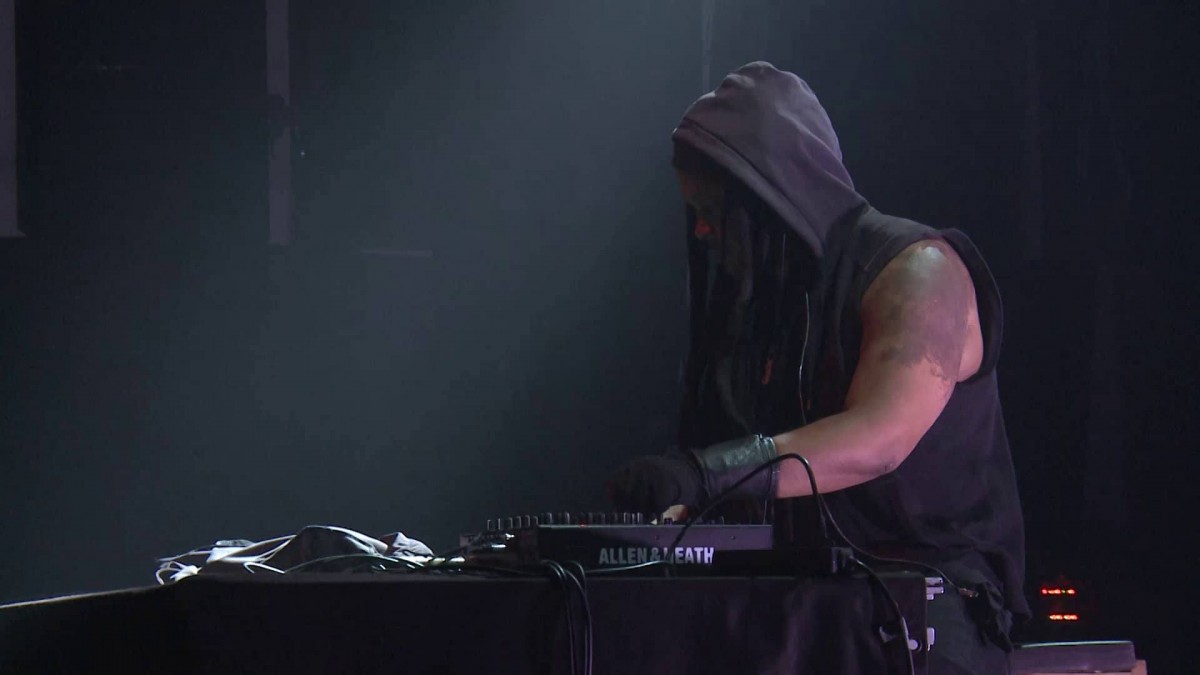 Hieroglyphic Being (image from artist Facebook)