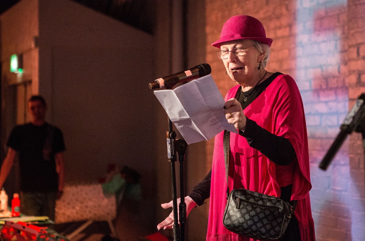 Soapbox poetryslam_treshold_tomadam