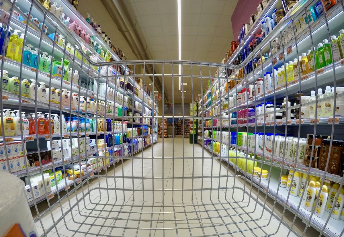 Supermarket DJ's, geniuses or machines?