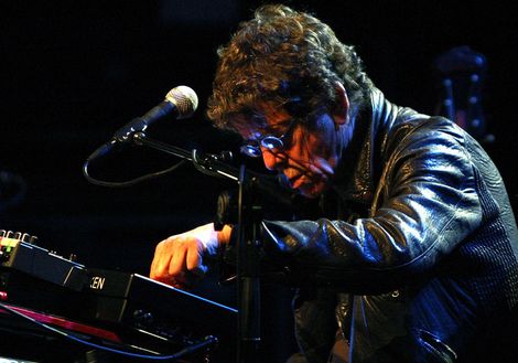lou-reed-dead-obituary-metal-machine-review.jpg