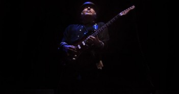 Nils Lofgren: Philharmonic Hall, Liverpool Nils Lofgren