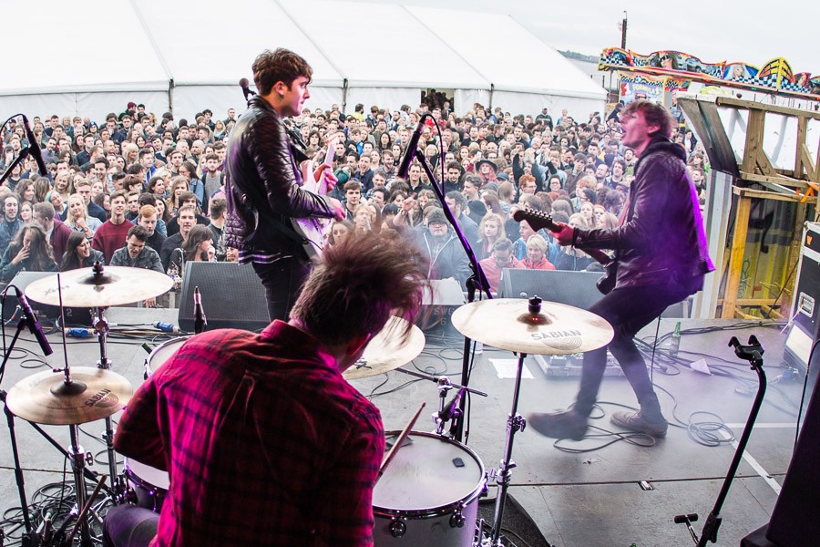 Circa Waves