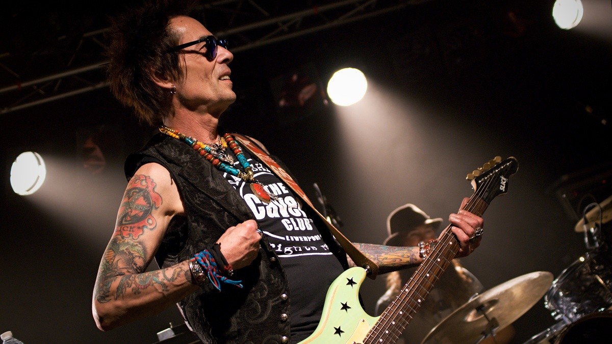 Earl Slick