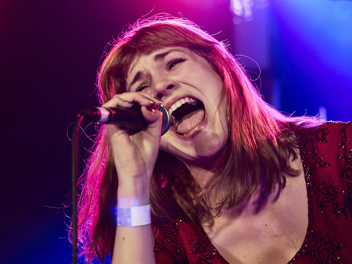 Estrons