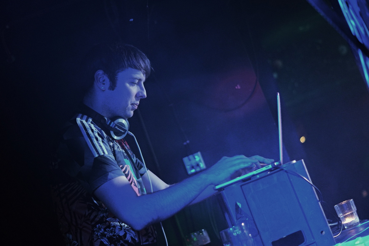 AtlanticBar_Phil_Taggart_Atlantic_Sessions_(C)Chris_Flack_christopherflack.com_02