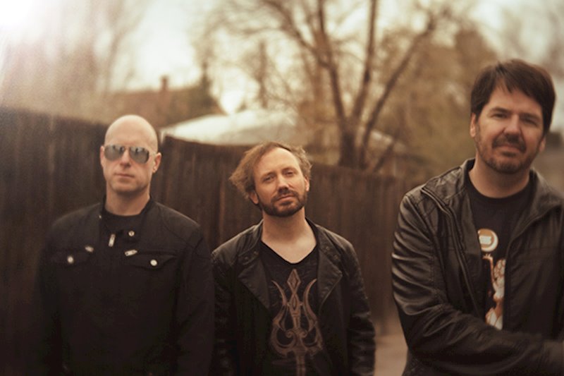 A Shoreline Dream (Press Shot)