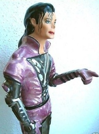 Michael_Jackson_Porcelaine_Statue_Figure.jpg