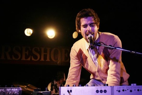 winter-gloves-live.jpg