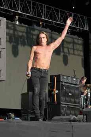 3339991-zzchesterrocks_030711_23_230_345.jpg