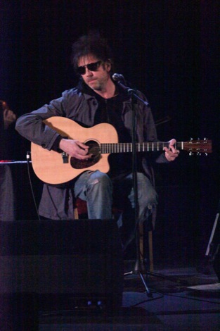 Ian McCulloch Epstein Theatre 2.jpg