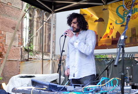 Oliver Tank live at Liverpol Sound City 2012.jpg