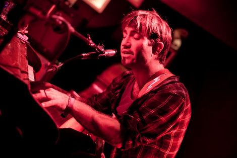 Low Anthem live at the Kazimier keyboards.jpg