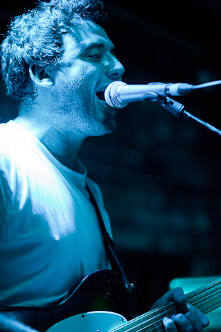 Wot Gorilla live at the Shipping Forecast.jpg