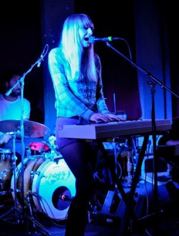 Echo Lake live at Leaf Cafe in Liverpool.jpg