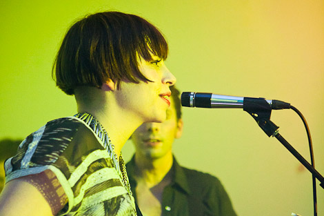 Lola Colt live at the Liverpool International Festival of Psychedelia.jpg