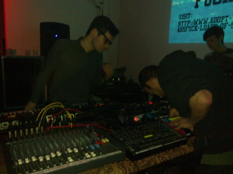 Lunar-Modular-live-at-ARK02-Deep-Hedonia-Drop-the-Dumbells-review.jpg