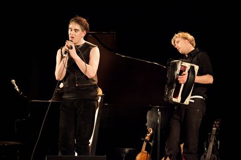 Patrick-Wolf-Epstein-Theatre-Everisland-Liverpool-review-accordian.jpg
