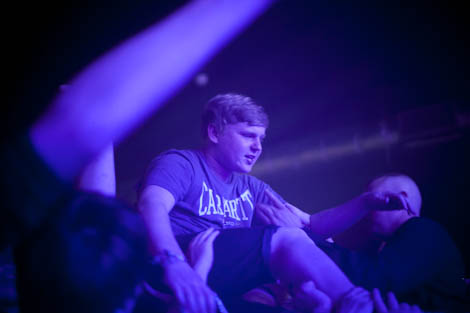 crowd sufer.jpg