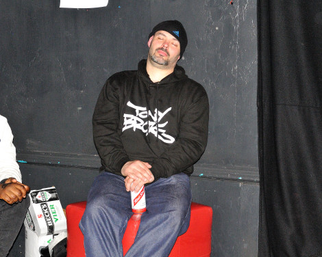 tony-broke-zanzibar-liverpool-gaz jones