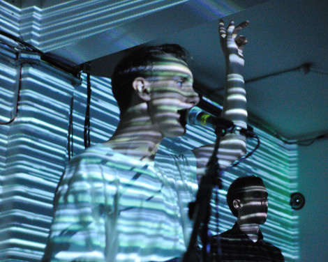 outfit-easter-island-head-bird-blade-factory-lunar-modular-liverpool-gaz-jones