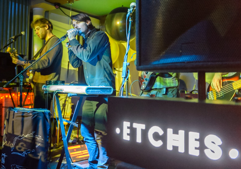 Etches live review threshold