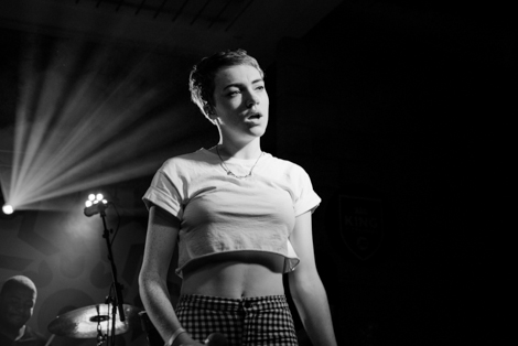 Chloe Howl2.jpg