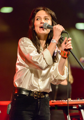 say lou lou live cathedral