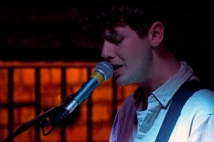 Bill-Ryder Jones performing with Neon Waltz at The Shipping Forecast