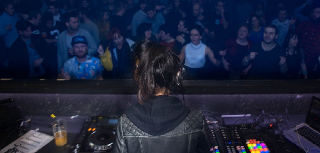 The crowd enjoying a banging set from Rebekah at 303