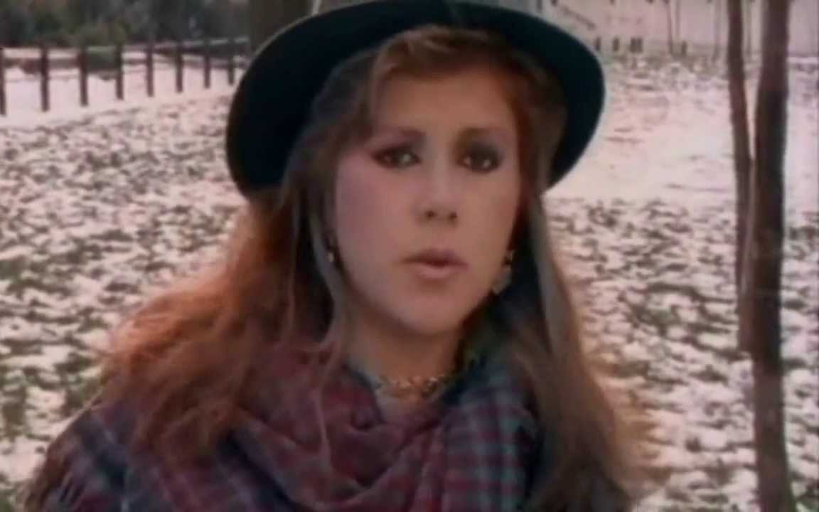 Kirsty MacColl in the video for A New England